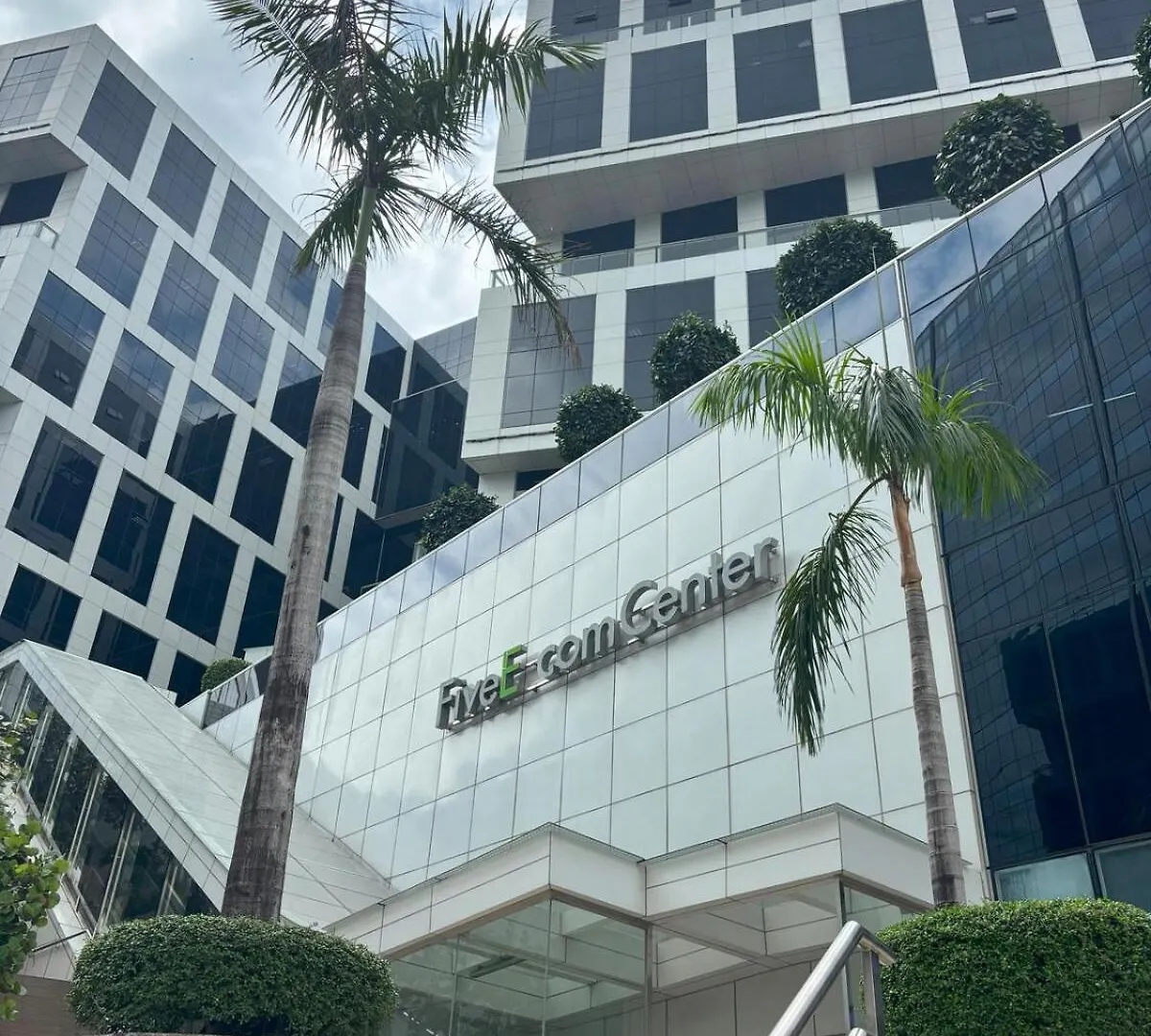 Cozy Condo Near Moa & Airport Manila Apartment
