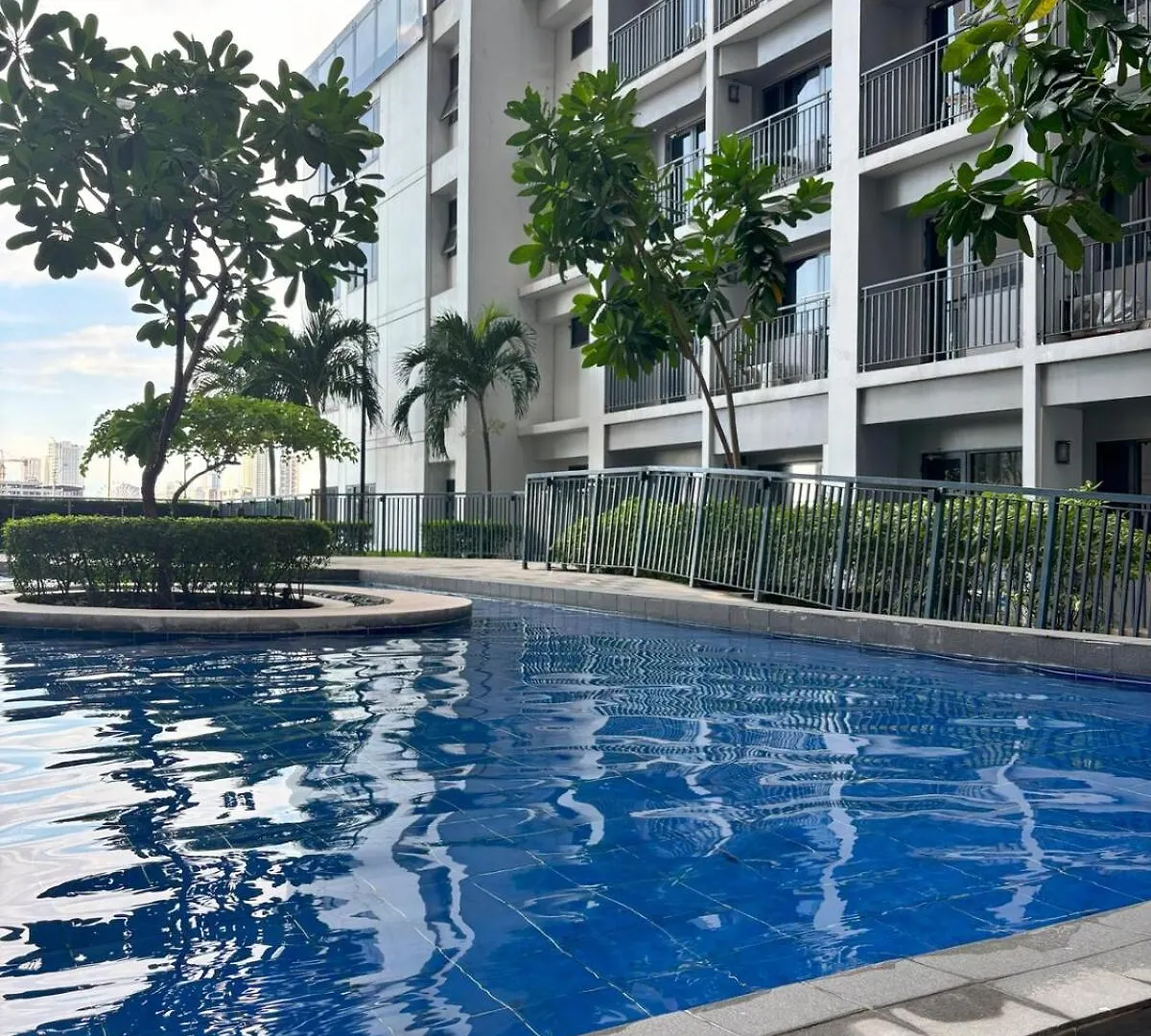 Apartment Cozy Condo Near Moa & Airport Manila Philippines